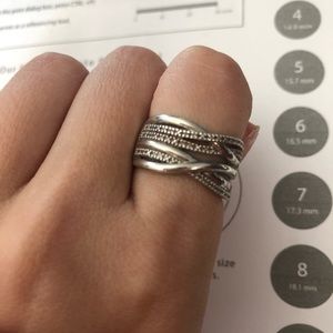 Criss cross silver ring